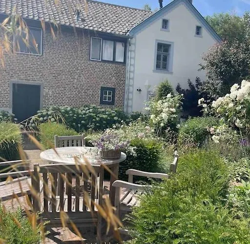 Vakantiewoning Hof7tien90 * Nuth